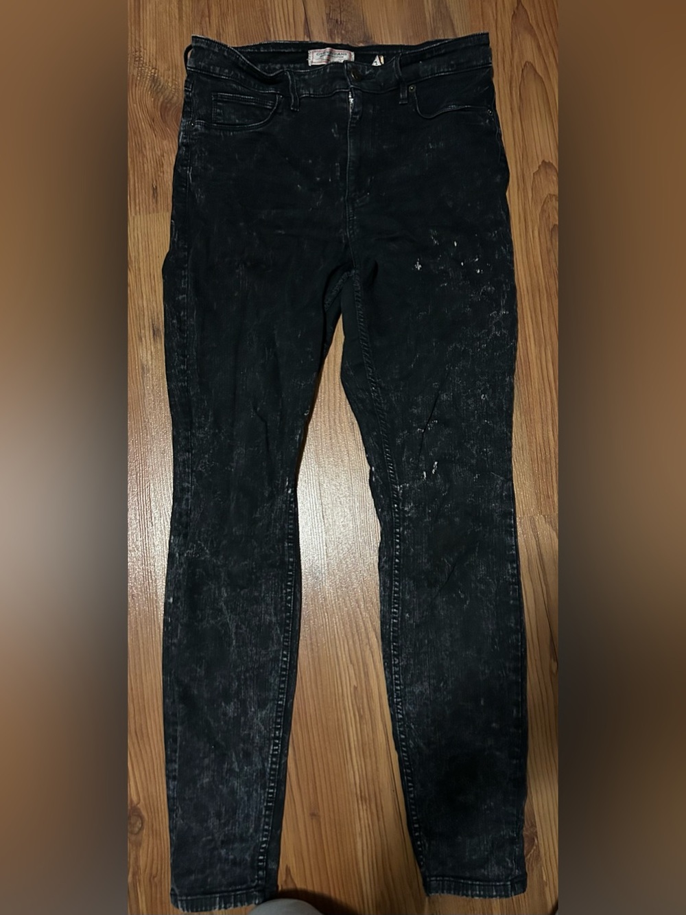 Guess Women's Black Skinny Jeans - Faded Wash